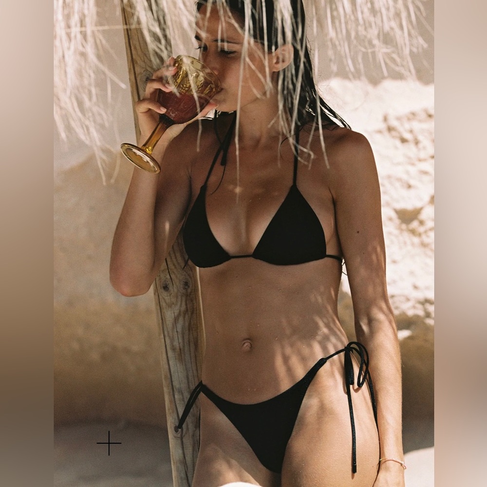 Triangl Vinca Bikini Set: Ebony Black